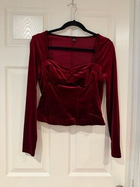 Long Sleeve Deep Red Velvet Top Sweetheart Neckline Gathered Bust Size S Fitted